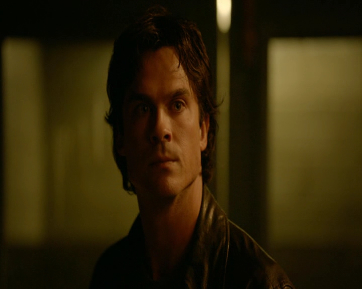 VampireDiaries-dot-nl_VampireDiaries-8x03YouDecidedThatIWasWorthSaving1230.jpg