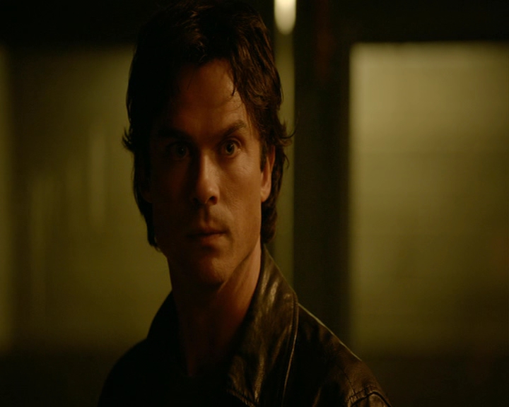 VampireDiaries-dot-nl_VampireDiaries-8x03YouDecidedThatIWasWorthSaving1233.jpg