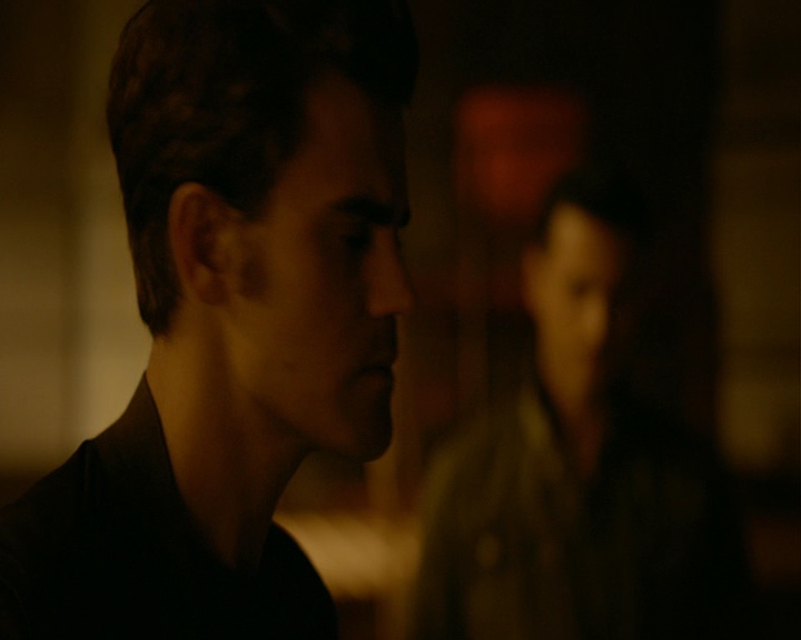 VampireDiaries-dot-nl_VampireDiaries-8x03YouDecidedThatIWasWorthSaving1234.jpg