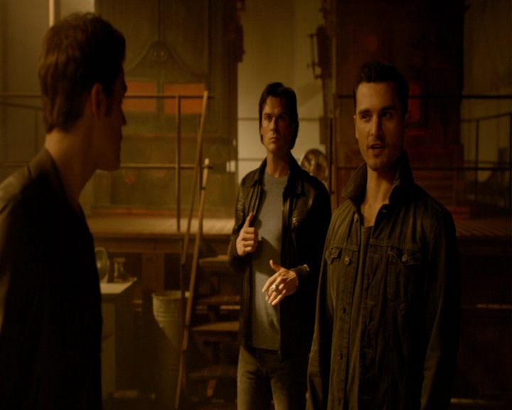 VampireDiaries-dot-nl_VampireDiaries-8x03YouDecidedThatIWasWorthSaving1256.jpg