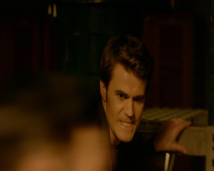 VampireDiaries-dot-nl_VampireDiaries-8x03YouDecidedThatIWasWorthSaving1330.jpg