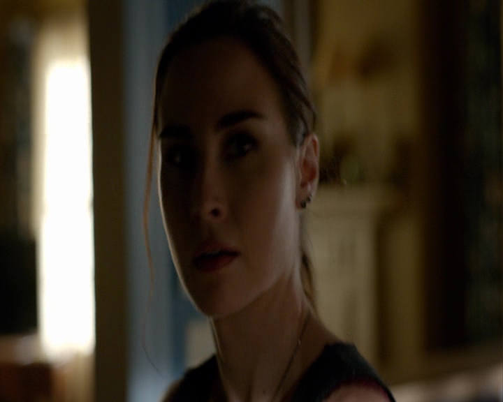 VampireDiaries-dot-nl_VampireDiaries-8x03YouDecidedThatIWasWorthSaving1433.jpg