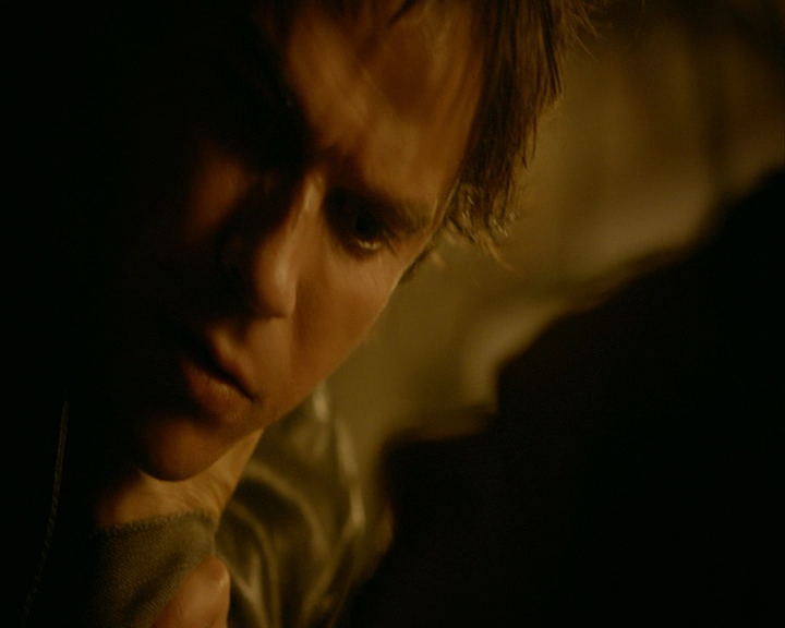 VampireDiaries-dot-nl_VampireDiaries-8x03YouDecidedThatIWasWorthSaving1546.jpg