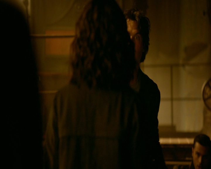 VampireDiaries-dot-nl_VampireDiaries-8x03YouDecidedThatIWasWorthSaving1557.jpg