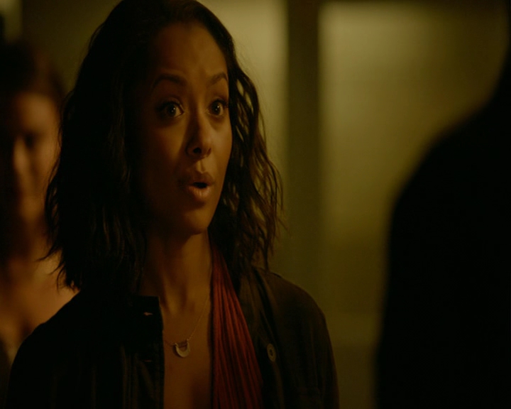 VampireDiaries-dot-nl_VampireDiaries-8x03YouDecidedThatIWasWorthSaving1563.jpg