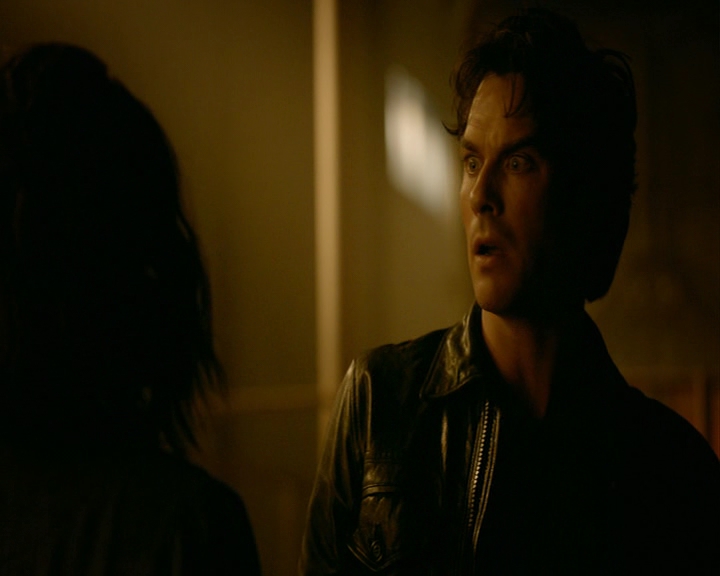 VampireDiaries-dot-nl_VampireDiaries-8x03YouDecidedThatIWasWorthSaving1571.jpg