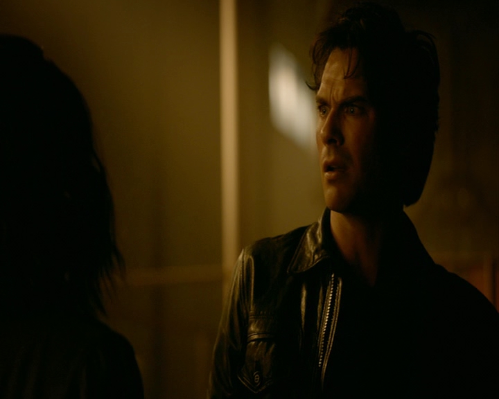 VampireDiaries-dot-nl_VampireDiaries-8x03YouDecidedThatIWasWorthSaving1585.jpg