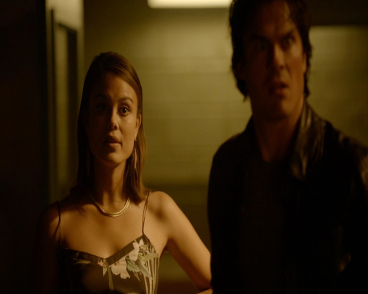 VampireDiaries-dot-nl_VampireDiaries-8x03YouDecidedThatIWasWorthSaving1608.jpg