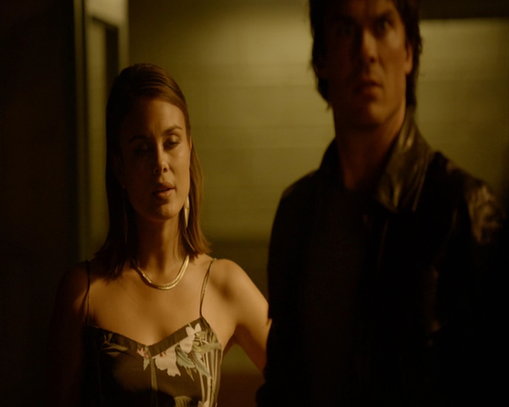 VampireDiaries-dot-nl_VampireDiaries-8x03YouDecidedThatIWasWorthSaving1613.jpg