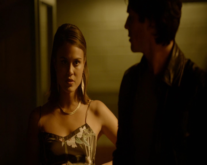 VampireDiaries-dot-nl_VampireDiaries-8x03YouDecidedThatIWasWorthSaving1616.jpg