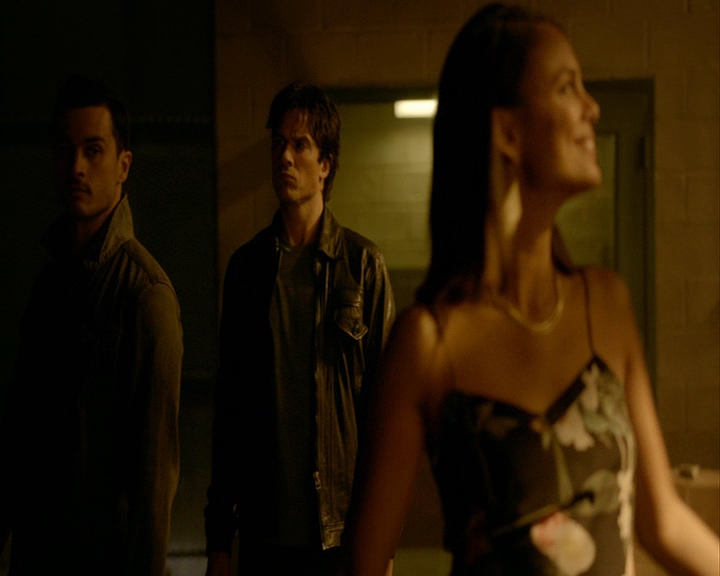 VampireDiaries-dot-nl_VampireDiaries-8x03YouDecidedThatIWasWorthSaving1724.jpg