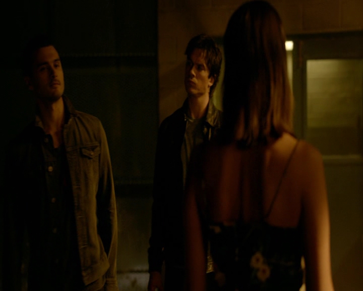 VampireDiaries-dot-nl_VampireDiaries-8x03YouDecidedThatIWasWorthSaving1725.jpg