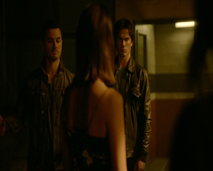 VampireDiaries-dot-nl_VampireDiaries-8x03YouDecidedThatIWasWorthSaving1729.jpg