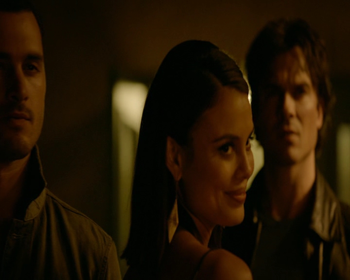 VampireDiaries-dot-nl_VampireDiaries-8x03YouDecidedThatIWasWorthSaving1744.jpg