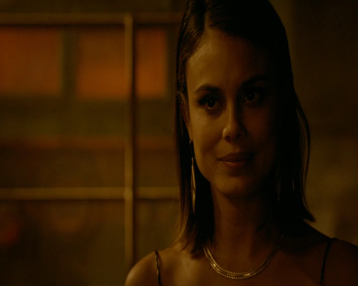 VampireDiaries-dot-nl_VampireDiaries-8x03YouDecidedThatIWasWorthSaving1782.jpg