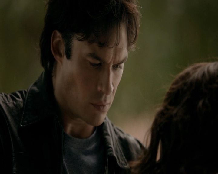 VampireDiaries-dot-nl_VampireDiaries-8x03YouDecidedThatIWasWorthSaving1797.jpg