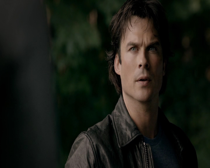 VampireDiaries-dot-nl_VampireDiaries-8x03YouDecidedThatIWasWorthSaving1854.jpg