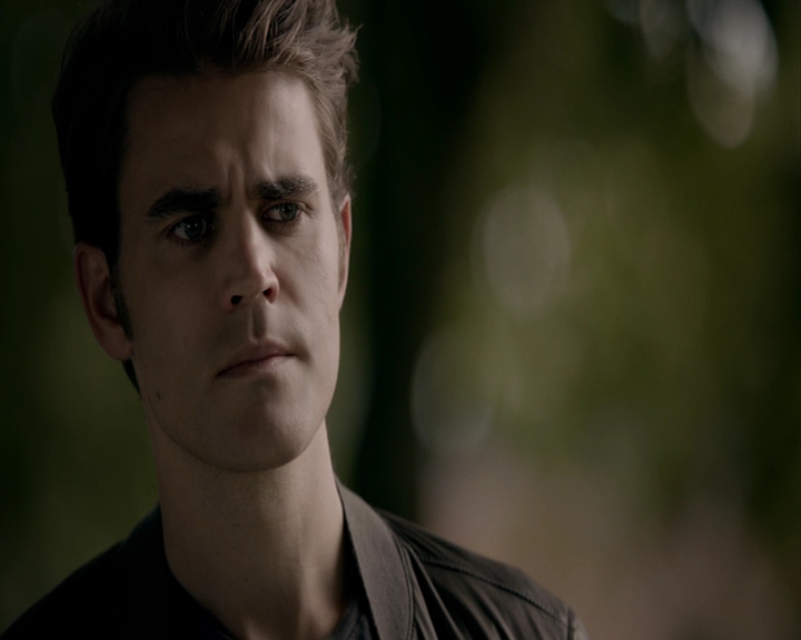 VampireDiaries-dot-nl_VampireDiaries-8x03YouDecidedThatIWasWorthSaving1861.jpg