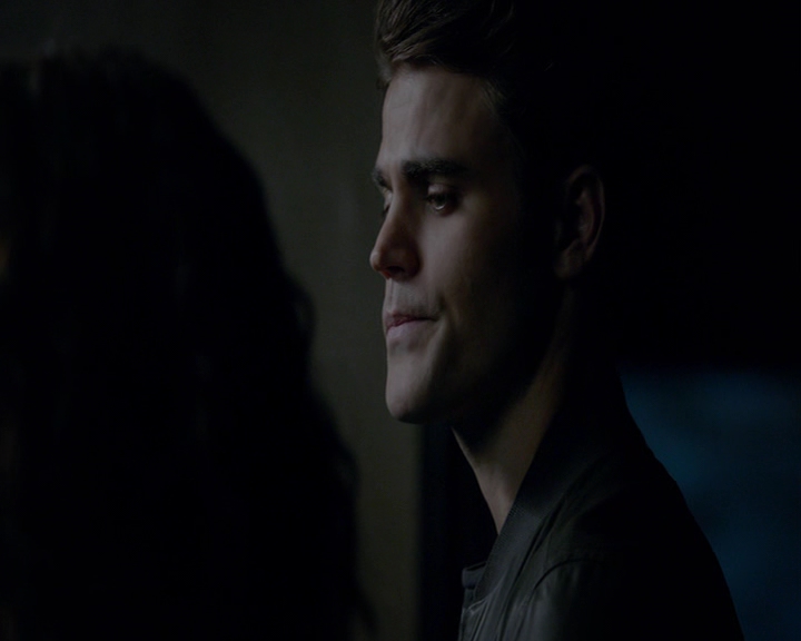 VampireDiaries-dot-nl_VampireDiaries-8x03YouDecidedThatIWasWorthSaving1877.jpg