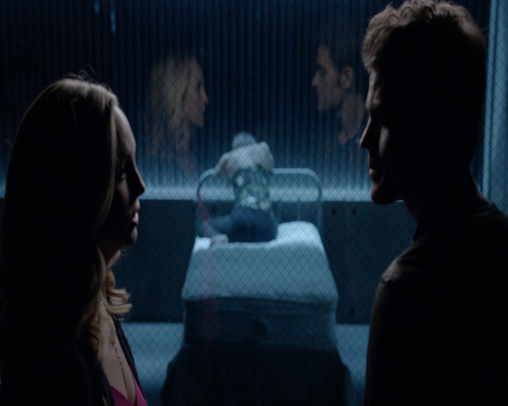 VampireDiaries-dot-nl_VampireDiaries-8x03YouDecidedThatIWasWorthSaving1926.jpg