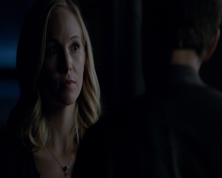 VampireDiaries-dot-nl_VampireDiaries-8x03YouDecidedThatIWasWorthSaving1934.jpg