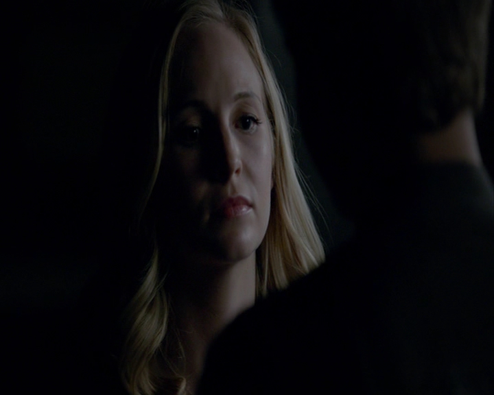 VampireDiaries-dot-nl_VampireDiaries-8x03YouDecidedThatIWasWorthSaving1946.jpg