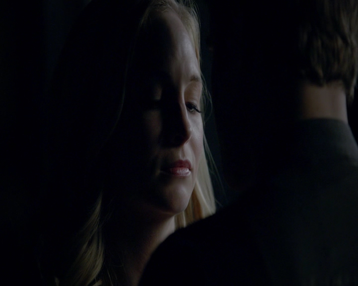 VampireDiaries-dot-nl_VampireDiaries-8x03YouDecidedThatIWasWorthSaving1952.jpg