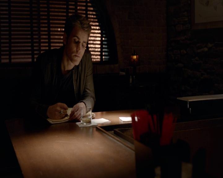 VampireDiaries-dot-nl_VampireDiaries-8x03YouDecidedThatIWasWorthSaving1973.jpg