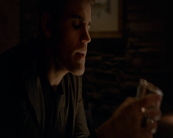 VampireDiaries-dot-nl_VampireDiaries-8x03YouDecidedThatIWasWorthSaving1982.jpg