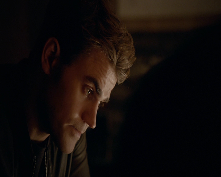 VampireDiaries-dot-nl_VampireDiaries-8x03YouDecidedThatIWasWorthSaving2036.jpg