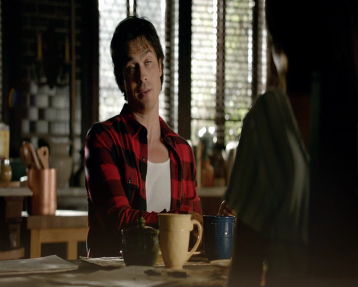 VampireDiaries-dot-nl_VampireDiaries-8x03YouDecidedThatIWasWorthSaving2102.jpg