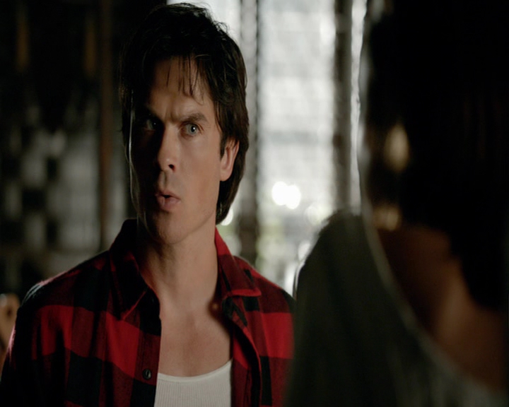 VampireDiaries-dot-nl_VampireDiaries-8x03YouDecidedThatIWasWorthSaving2115.jpg