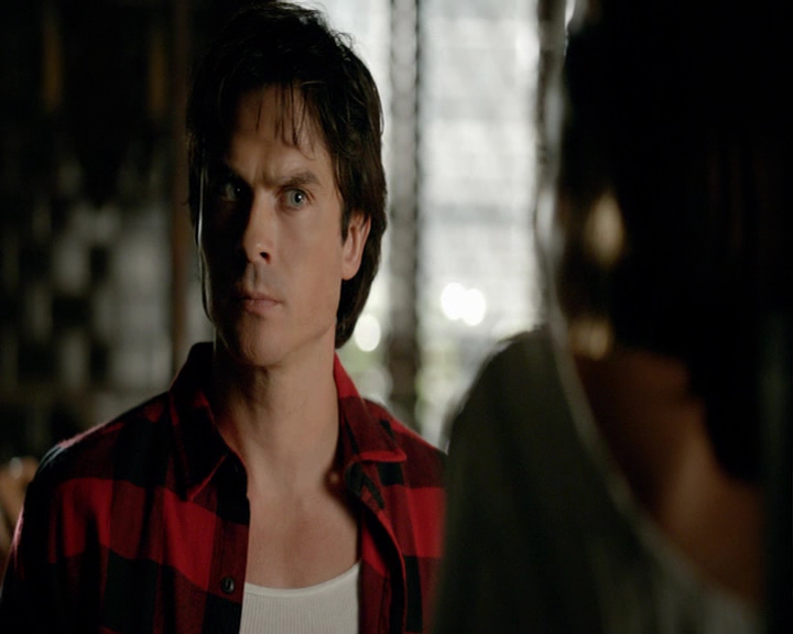 VampireDiaries-dot-nl_VampireDiaries-8x03YouDecidedThatIWasWorthSaving2116.jpg