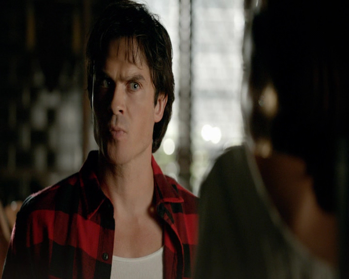 VampireDiaries-dot-nl_VampireDiaries-8x03YouDecidedThatIWasWorthSaving2117.jpg