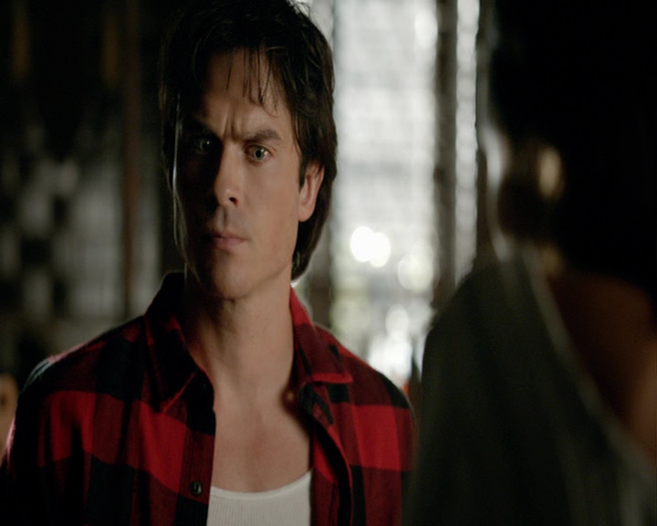 VampireDiaries-dot-nl_VampireDiaries-8x03YouDecidedThatIWasWorthSaving2121.jpg