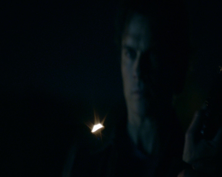 VampireDiaries-dot-nl_VampireDiaries-8x03YouDecidedThatIWasWorthSaving2180.jpg