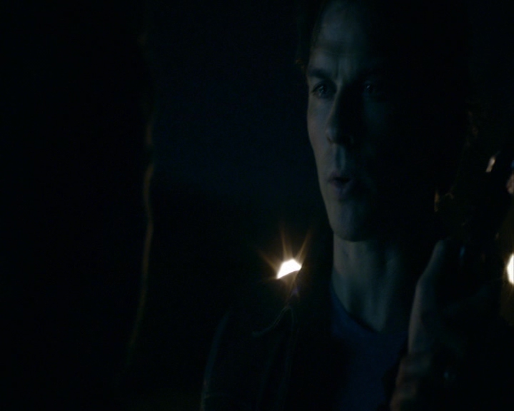 VampireDiaries-dot-nl_VampireDiaries-8x03YouDecidedThatIWasWorthSaving2192.jpg