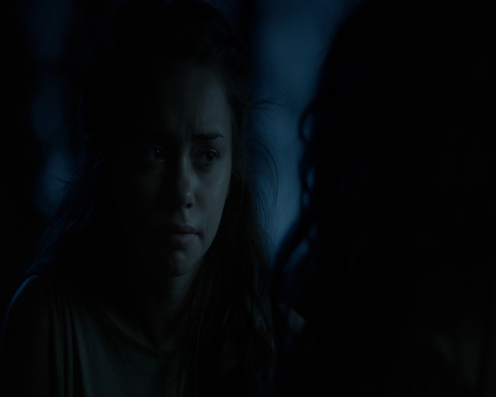 VampireDiaries-dot-nl_VampireDiaries-8x04AnEternityOfMisery0136.jpg