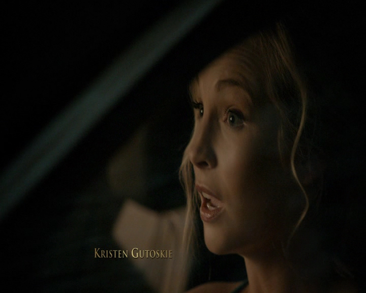 VampireDiaries-dot-nl_VampireDiaries-8x04AnEternityOfMisery0204.jpg