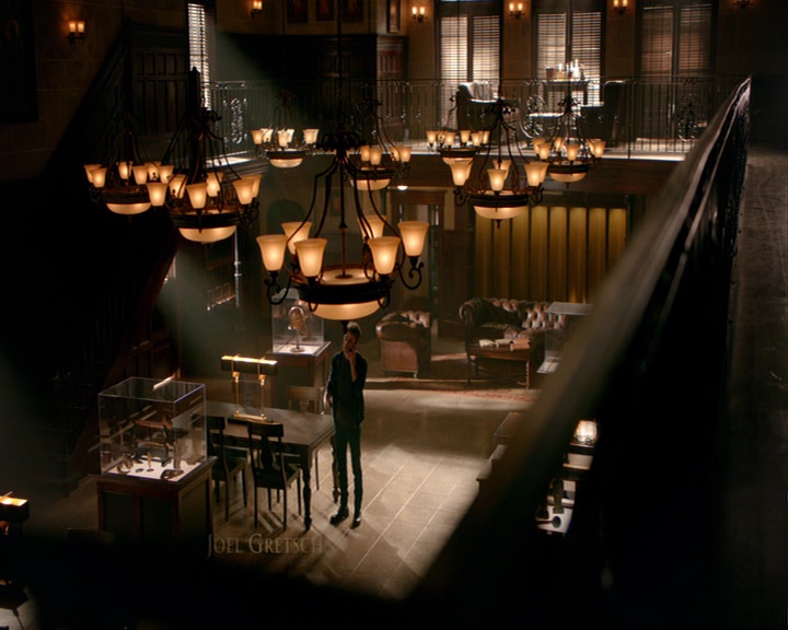 VampireDiaries-dot-nl_VampireDiaries-8x04AnEternityOfMisery0210.jpg