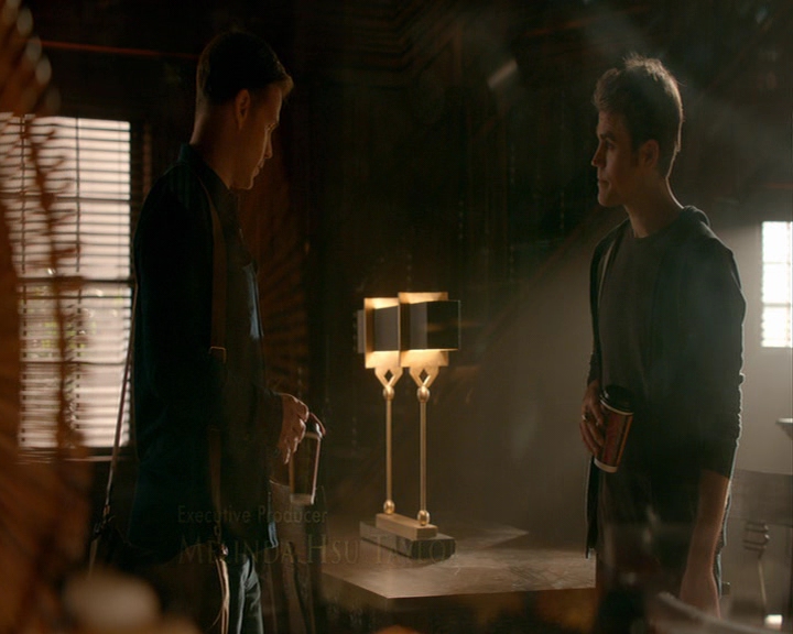 VampireDiaries-dot-nl_VampireDiaries-8x04AnEternityOfMisery0250.jpg