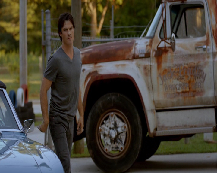 VampireDiaries-dot-nl_VampireDiaries-8x04AnEternityOfMisery0264.jpg