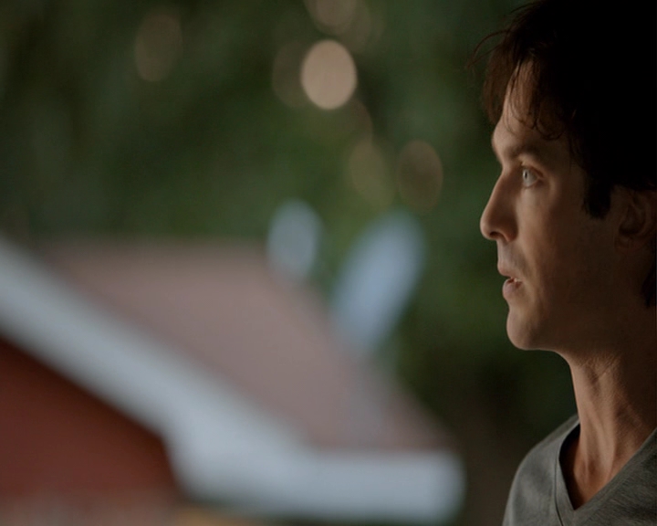 VampireDiaries-dot-nl_VampireDiaries-8x04AnEternityOfMisery0323.jpg