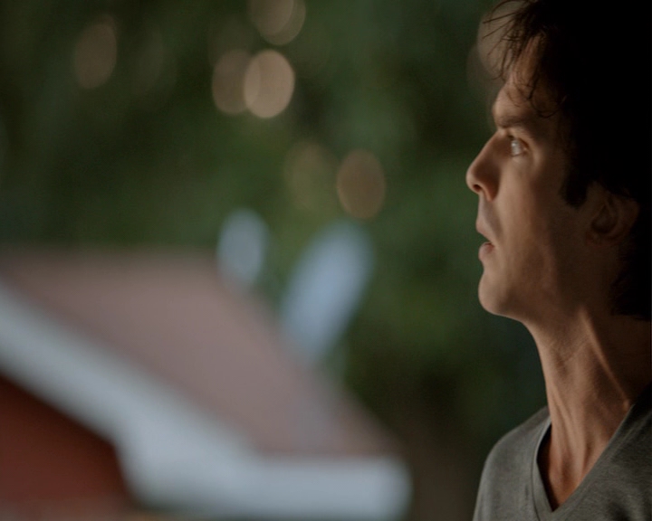 VampireDiaries-dot-nl_VampireDiaries-8x04AnEternityOfMisery0326.jpg