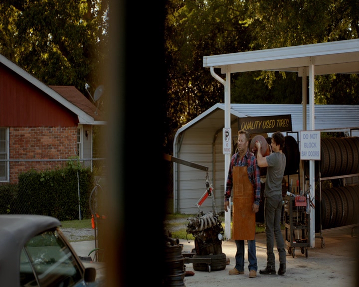 VampireDiaries-dot-nl_VampireDiaries-8x04AnEternityOfMisery0358.jpg