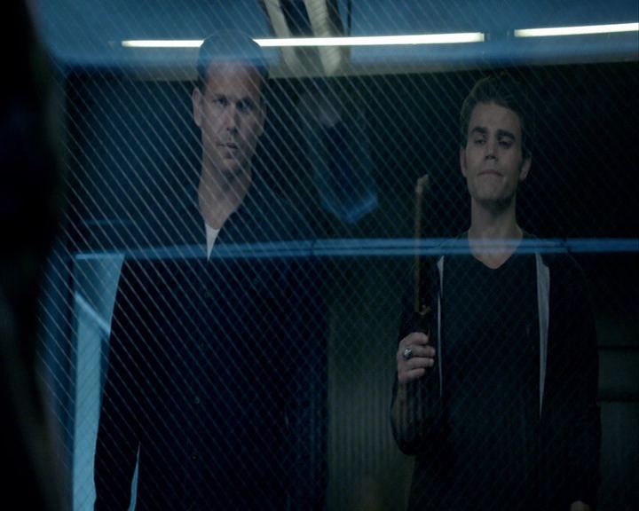 VampireDiaries-dot-nl_VampireDiaries-8x04AnEternityOfMisery0394.jpg