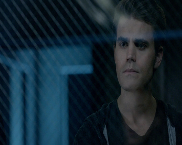 VampireDiaries-dot-nl_VampireDiaries-8x04AnEternityOfMisery0429.jpg