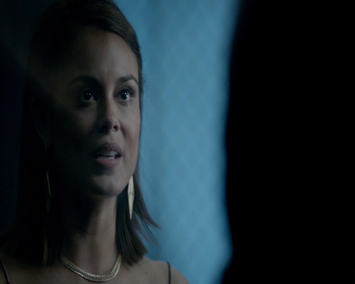 VampireDiaries-dot-nl_VampireDiaries-8x04AnEternityOfMisery0439.jpg