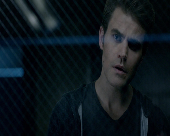 VampireDiaries-dot-nl_VampireDiaries-8x04AnEternityOfMisery0530.jpg