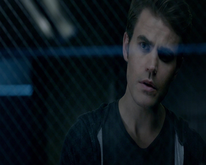 VampireDiaries-dot-nl_VampireDiaries-8x04AnEternityOfMisery0531.jpg